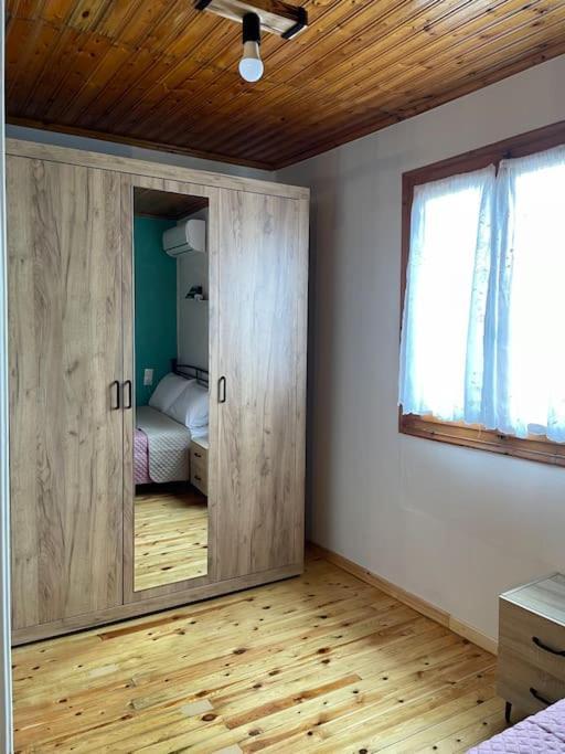 Politis' Wooden House Appartement Vasilikí Buitenkant foto
